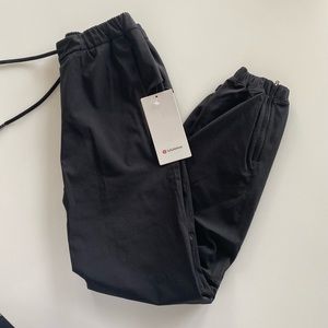 Lululemon  Black Essential Affinity Jogger size 2